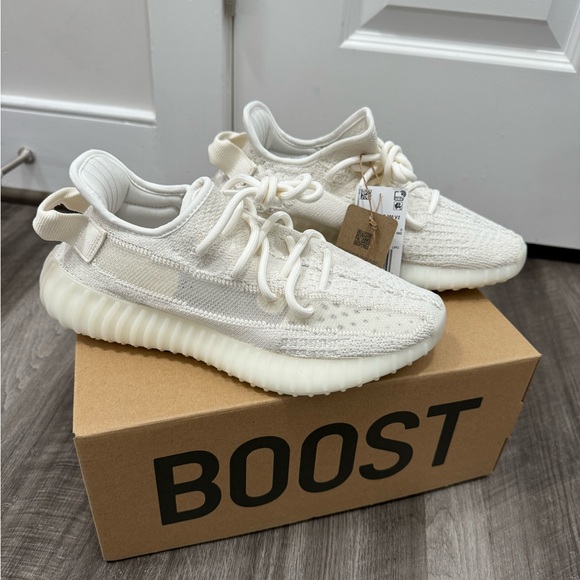 Yeezy boost 350 V2 - Picture 2 of 8